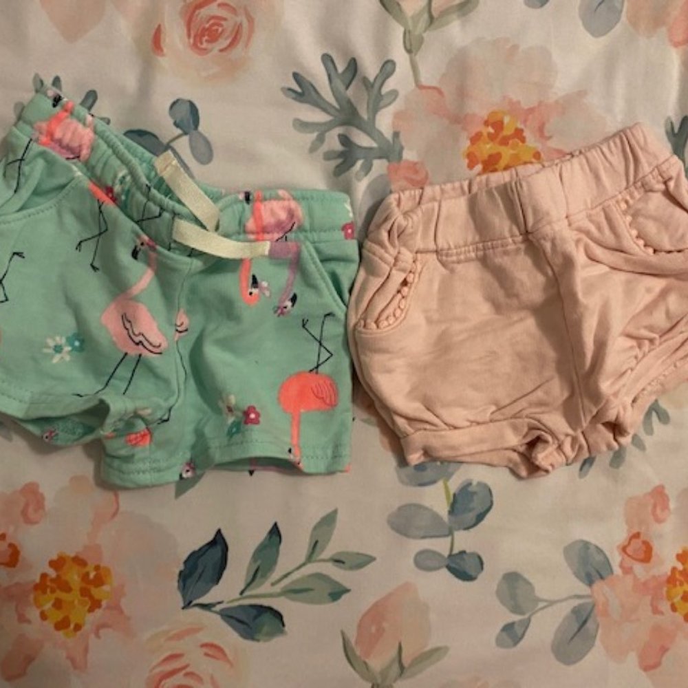 Set of (2) shorts; Carters, 3M